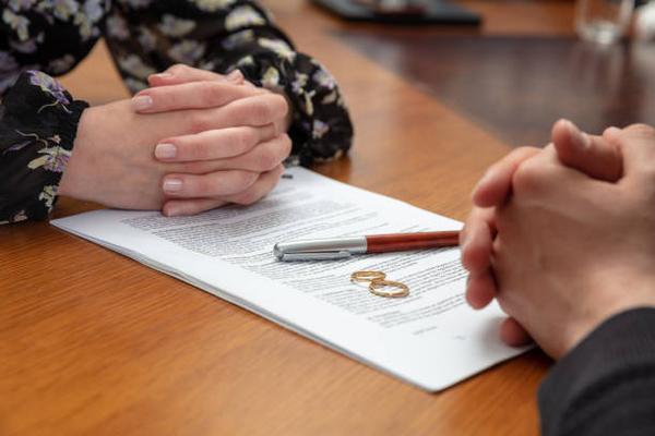 Common Misconceptions About Divorce Lawyers Debunked